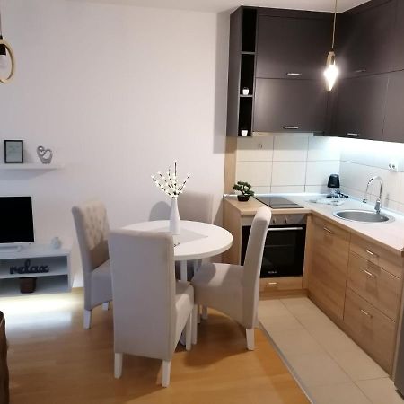Emili Apartman Ягодина Екстер'єр фото