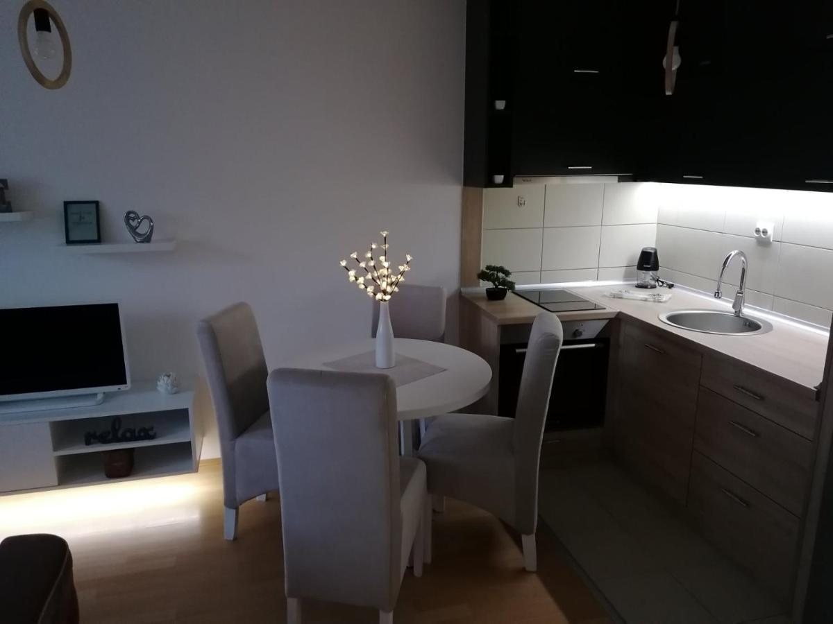 Emili Apartman Ягодина Екстер'єр фото