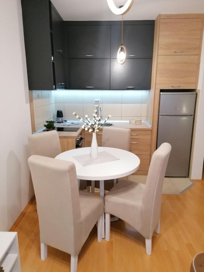 Emili Apartman Ягодина Екстер'єр фото