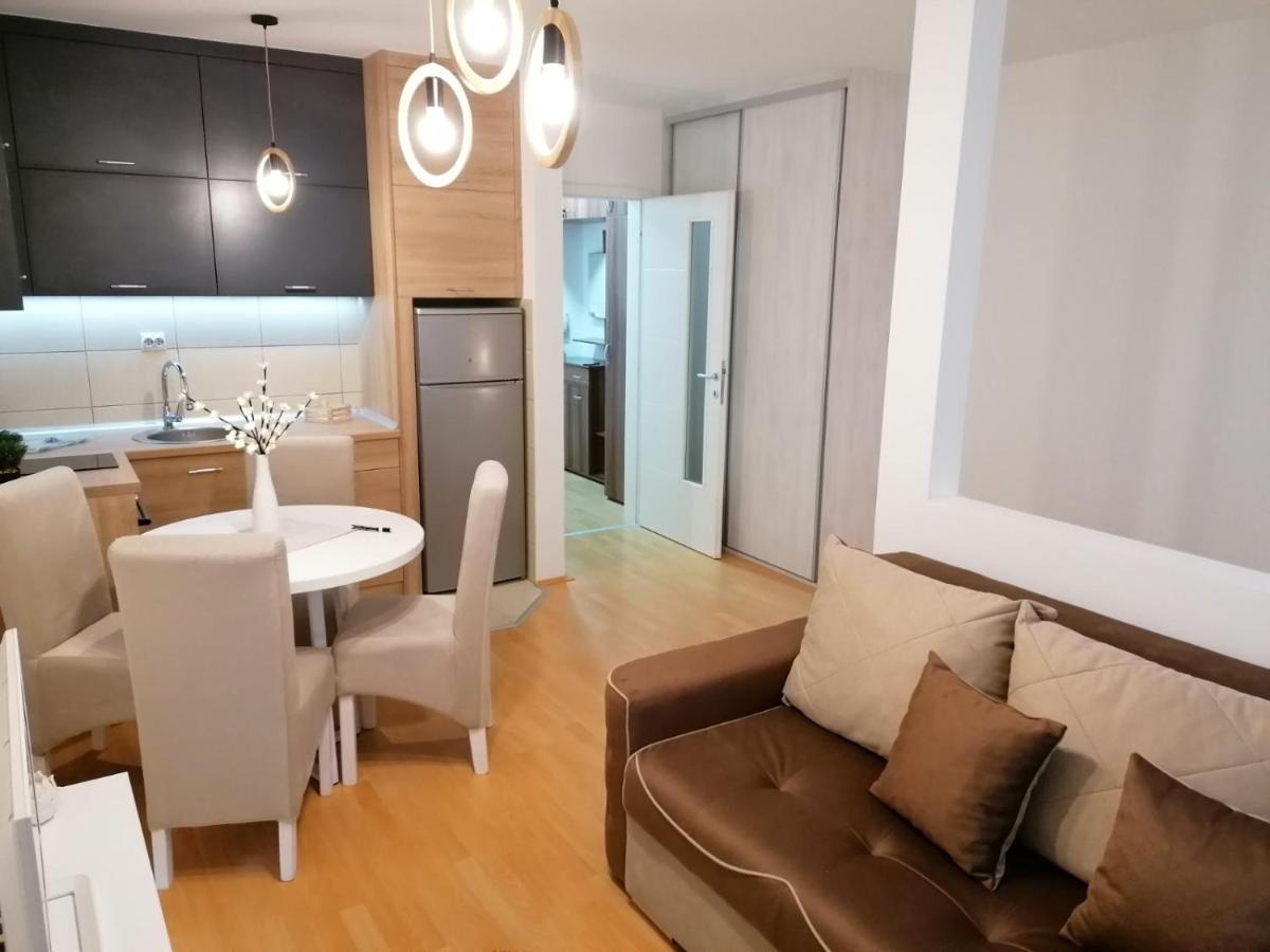 Emili Apartman Ягодина Екстер'єр фото