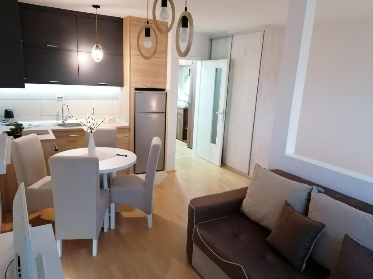 Emili Apartman Ягодина Екстер'єр фото